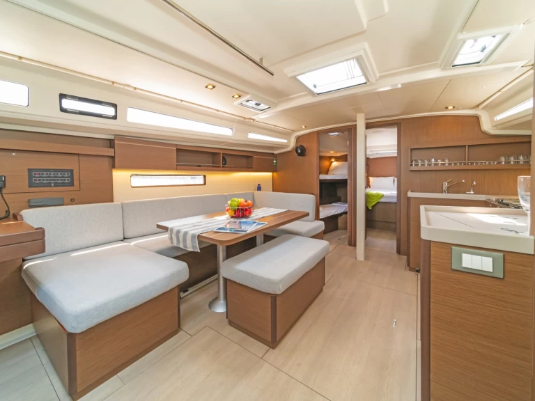 Pronájem Plachetnice v Alimos -Bénéteau Oceanis 40.1