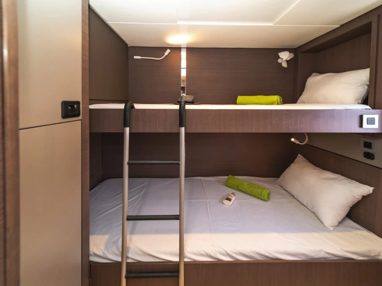 Pronajmout si Bali Bali 4.8 v Alimos