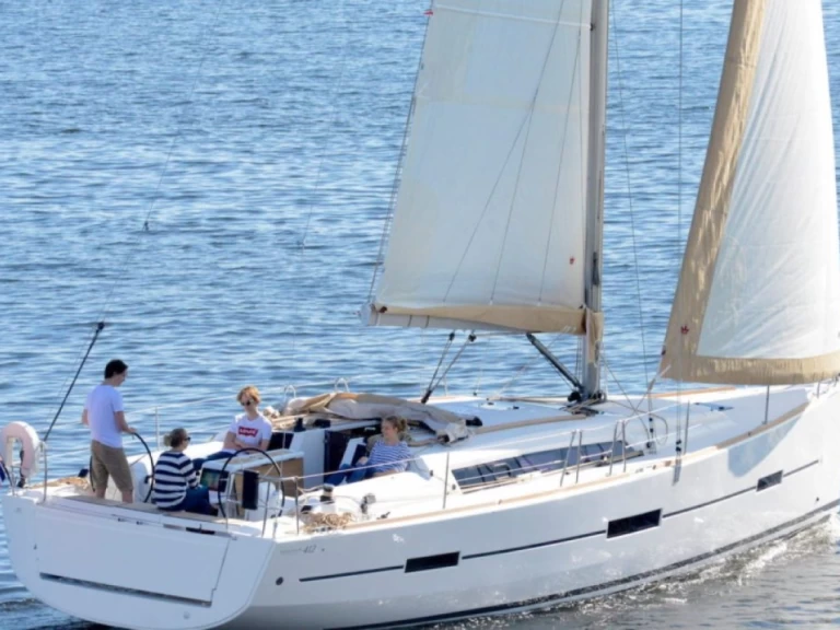 Pronájem lodi Dufour Dufour 412 Grand Large v Anse Marcel na Samboatu