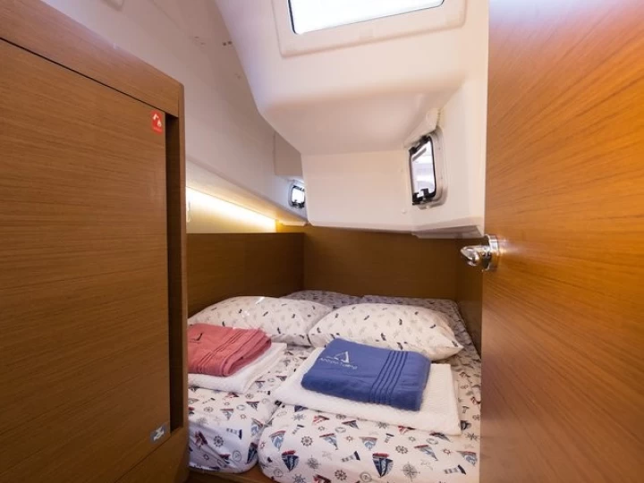 Pronajmout si Jeanneau Sun Odyssey 410 v Fethiye