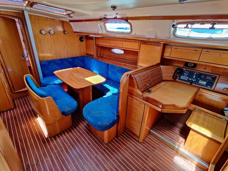 Bavaria Bavaria 39 Cruiser jednotlivci a charterové společnosti v Sukošan