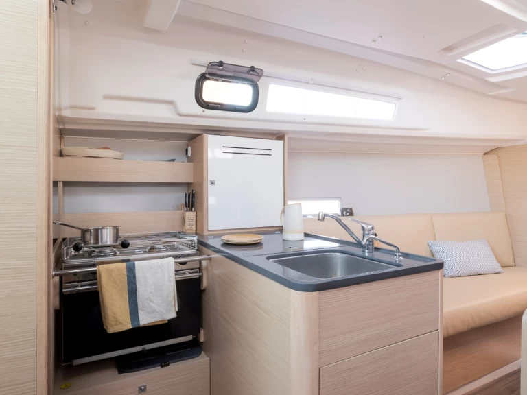 Pronajmout Plachetnice se skipperem či ne Dufour v Marseille