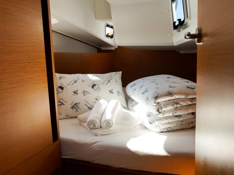 Plachetnice k pronájmu v Pirovac za nejlepší cenu