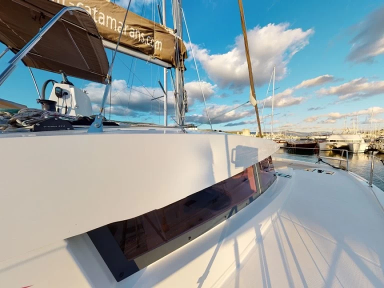 Pronájem Katamarán Bali s licencí