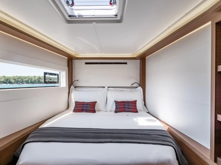 Pronájem Katamarán Lagoon s licencí