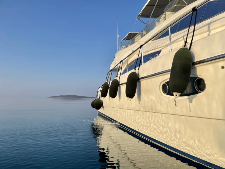 Ferretti Ferretti 590 jednotlivci a charterové společnosti v Ornós