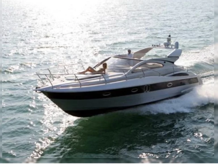 Pronajmout si Moa Platinum 40 v Palamos