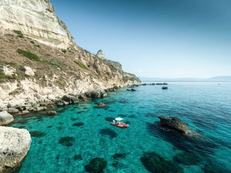 Pronájem lodi Cagliari lákavé ceny Solemar S 580