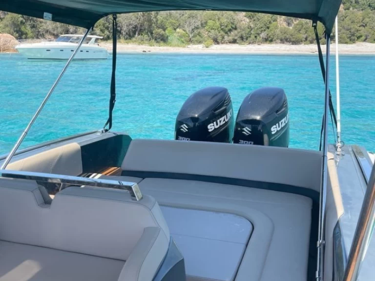 Pronájem Polotuhá loď v Ajaccio -Lomac Granturismo 10.5