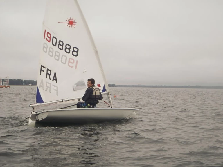 Pronajmout si LASER PERFORMANCE Laser Solo v Carnac