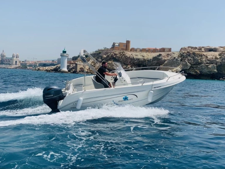 Pronájem lodi Marseille lákavé ceny PACIFIC CRAFT 545