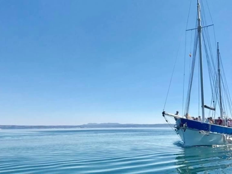 Pronájem lodi Marseille lákavé ceny AVERSA 23