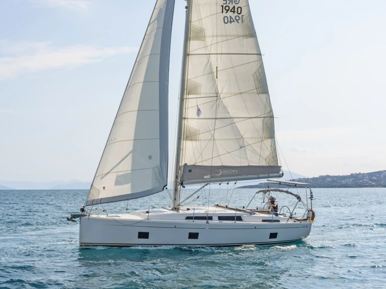 Pronajmout si Hanse Hanse 418 v Lavrio