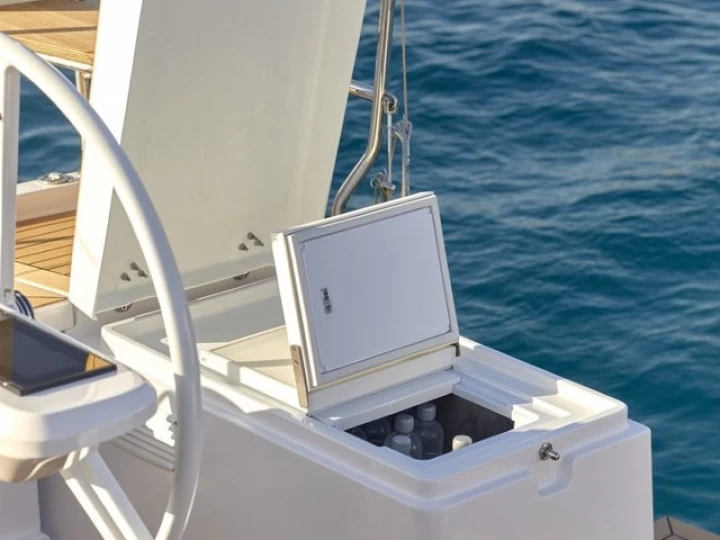 Pronájem lodi Šibenik  lákavé ceny Impression 45