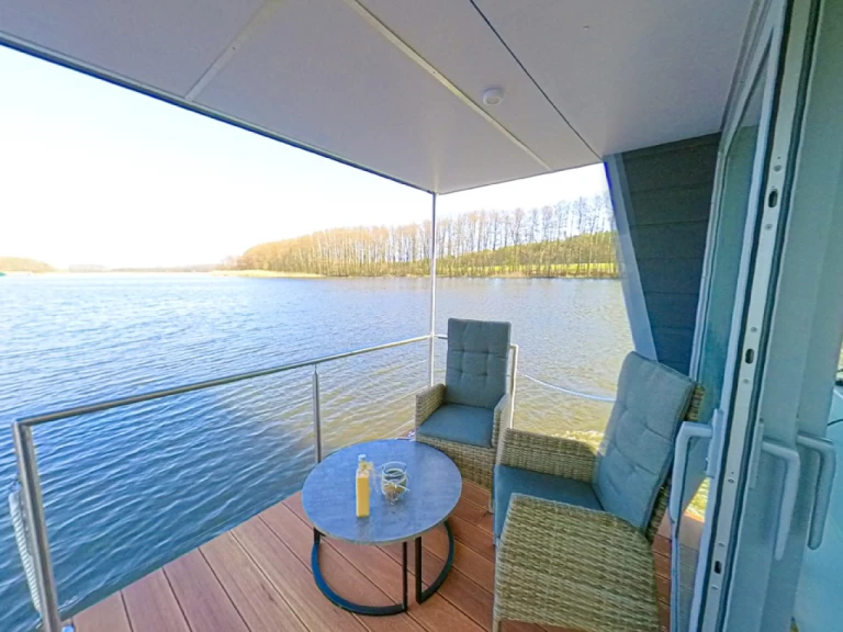 Pronájem lodi Waren (Müritz) lákavé ceny Woma D13 - Standard