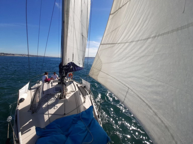 Pronajmout si Bénéteau First 32 Bénéteau First 32 v Caxias