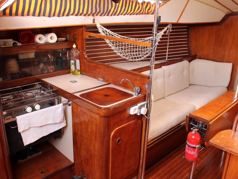 Pronájem lodi Caxias lákavé ceny Bénéteau First 32