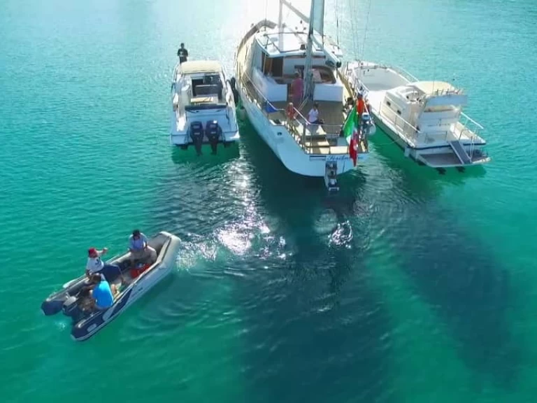 Pronájem lodi Playa de Talamanca lákavé ceny Pacific 77