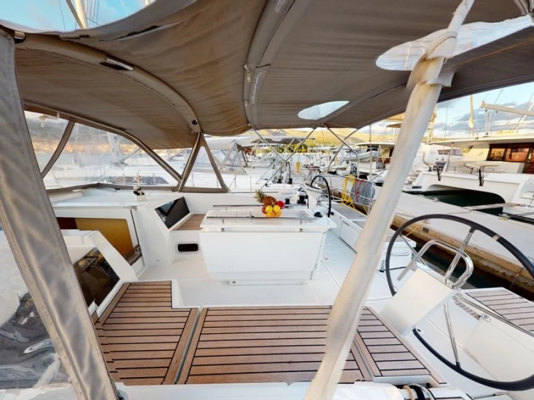 Pronájem Plachetnice Bénéteau s licencí