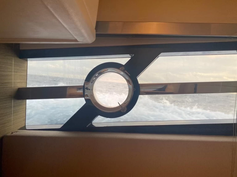 Rio Yachts 42 Air jednotlivci a charterové společnosti v Nettuno