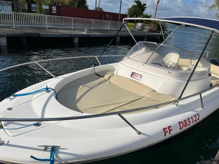 Pronájem jachty v Les Trois-Îlets -Jeanneau Cap Camarat 715 WA na Samboatu