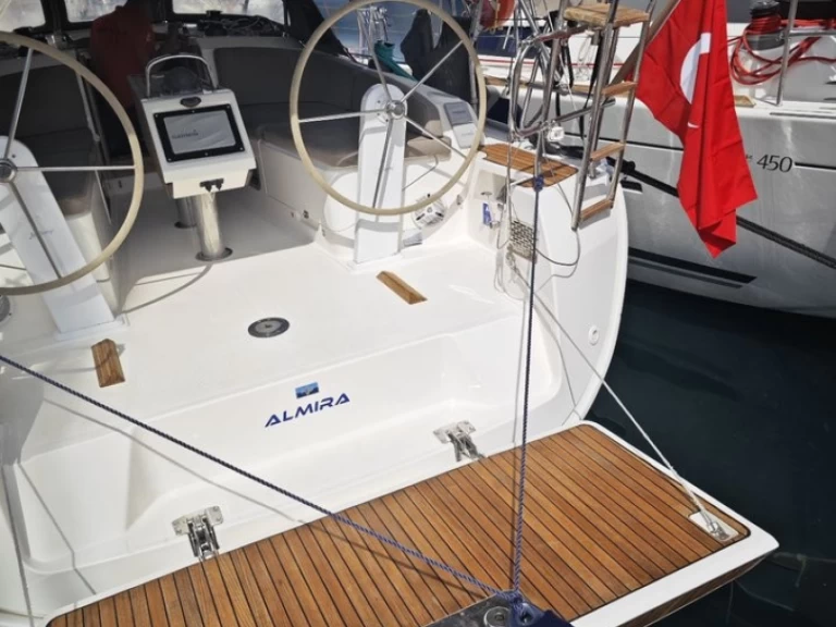 Pronájem jachty v Fethiye -Bavaria Cruiser 37 na Samboatu