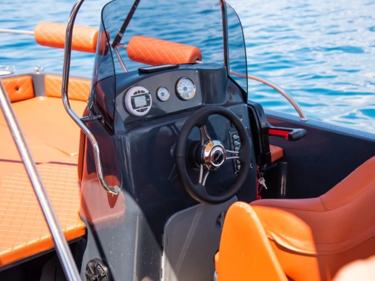 Pronájem lodi Old port of Corfu lákavé ceny Ithaka 550