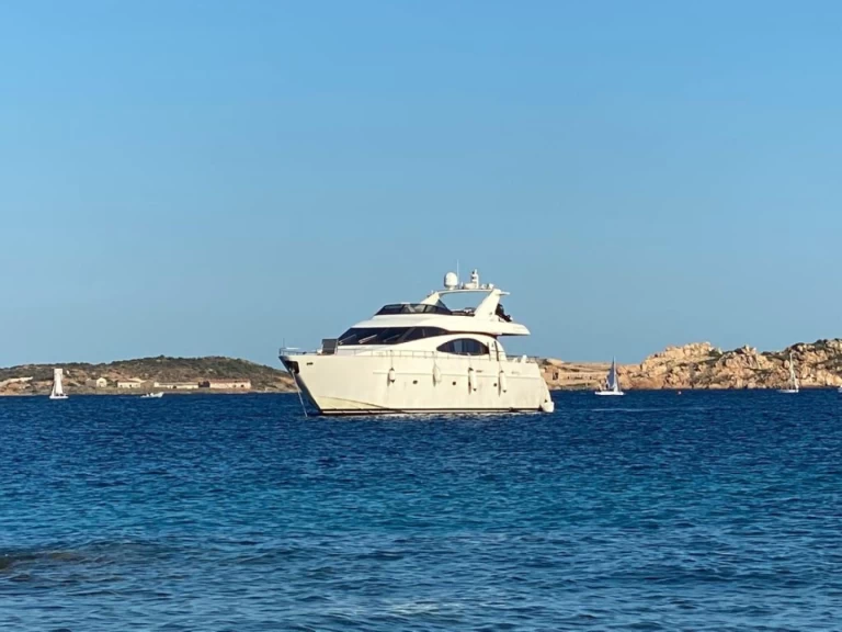 Azimut 70 Seajet jednotlivci a charterové společnosti v Palma de Mallorca