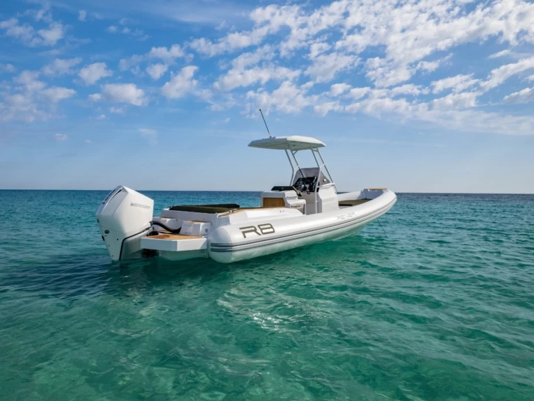 Pronájem lodi Port du Lavandou lákavé ceny Renier R8 Tourer