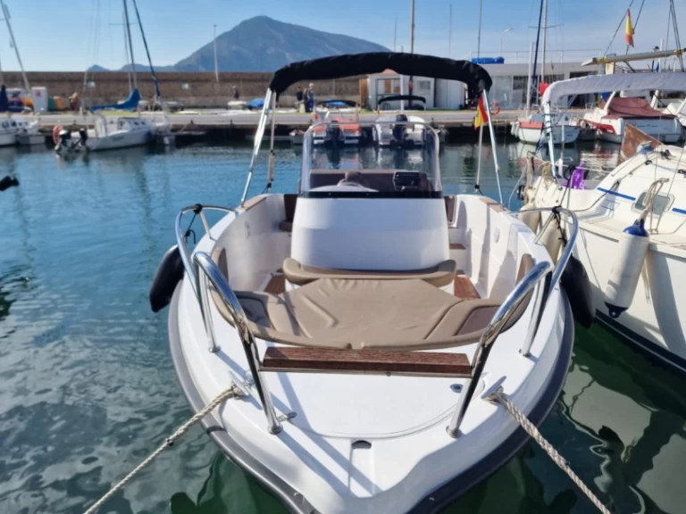Pronajmout Motorová loď se skipperem či ne Polyester Yacht v Altea