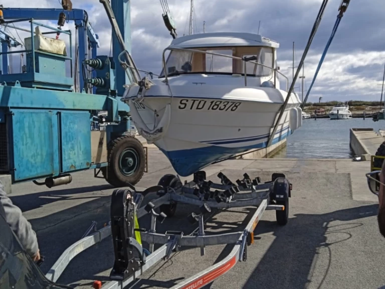 Pronájem lodi Capbreton lákavé ceny Quicksilver 650 Week-End