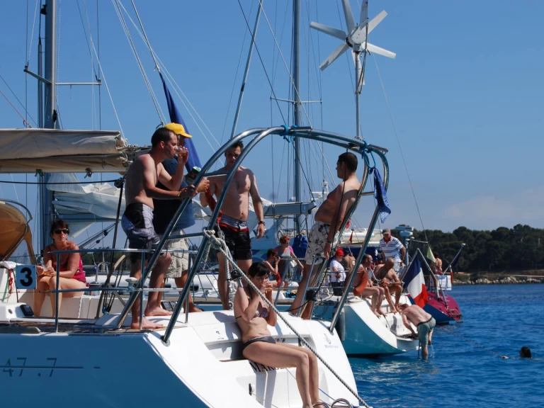 Plachetnice k pronájmu v Nice za nejlepší cenu