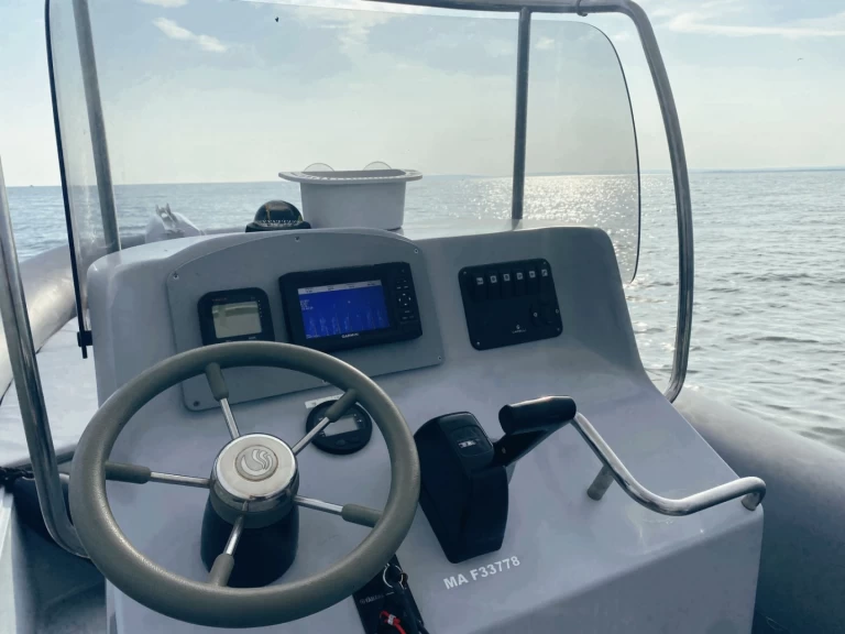 Pronájem lodi Capelli Tempest 700 v Port-Camargue na Samboatu