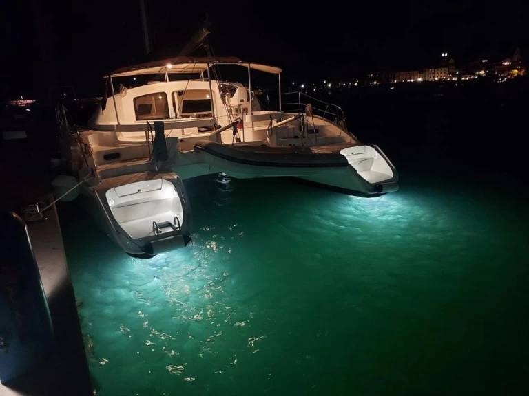 Katamarán k pronájmu v Izola za nejlepší cenu