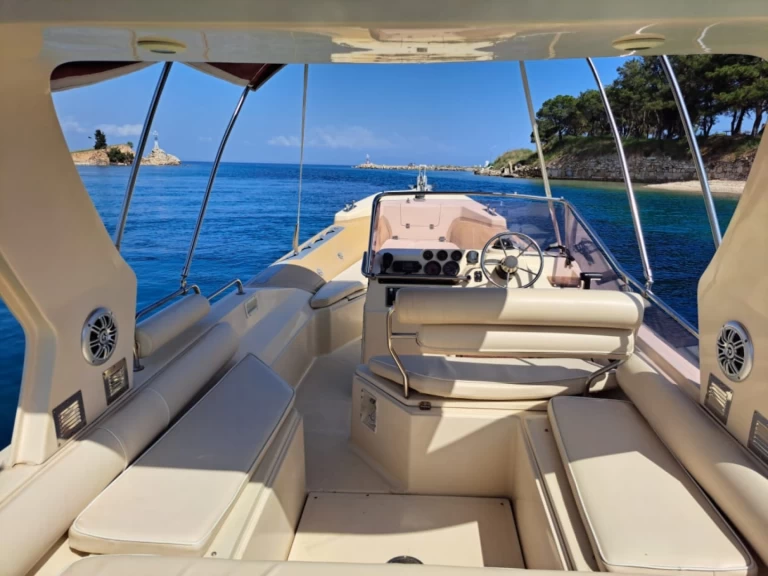 Pronájem jachty v Néa Potídhaia -Solemar S650 na Samboatu