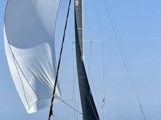 Pronájem Plachetnice Bénéteau s licencí