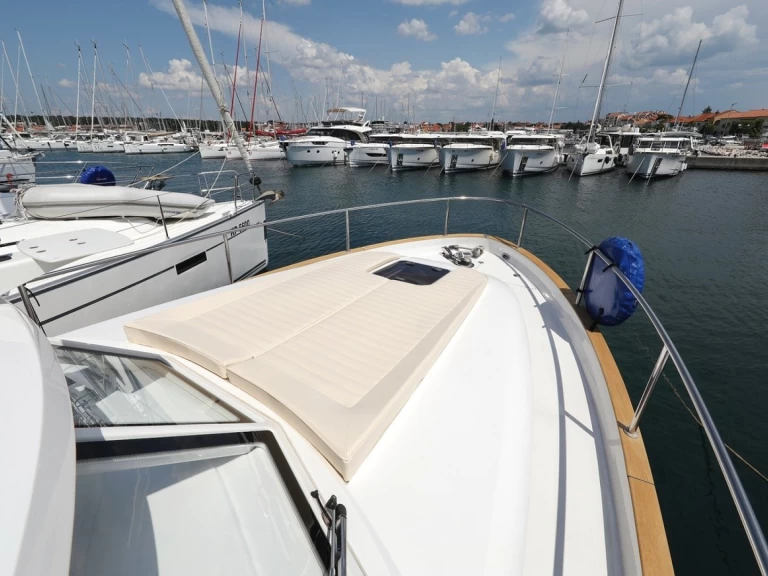 Pronájem Jachta v Biograd Na Moru -Greenline Yachts Greenline 33