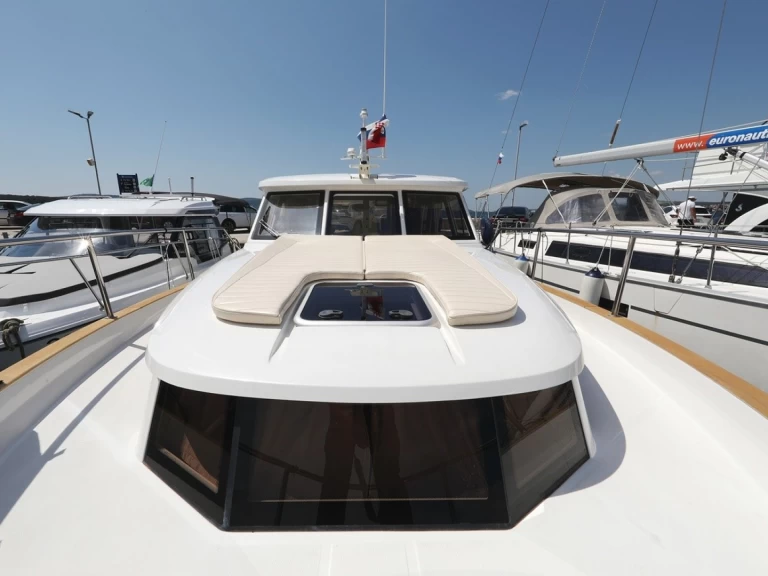 Pronajmout Jachta se skipperem či ne Greenline Yachts v Biograd Na Moru