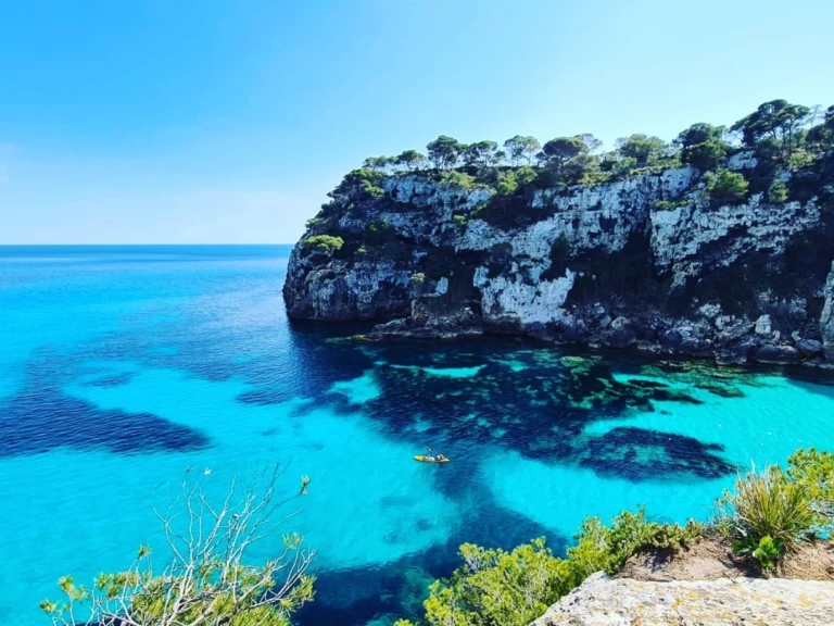 Motorová loď k pronájmu v Son Bou za nejlepší cenu