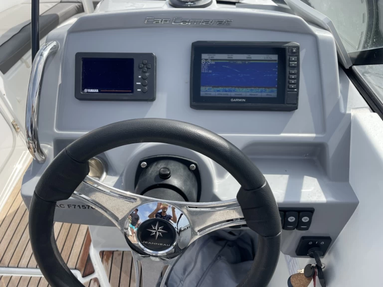 Pronájem jachty v Grand Piquey -Jeanneau Cap Camarat 6.5 BR Serie 2 na Samboatu