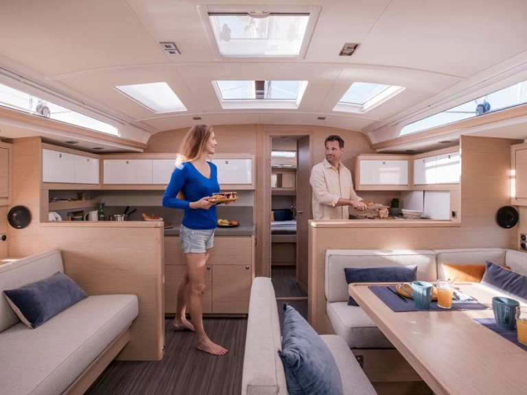 Pronajmout si Dufour Dufour 470 v Bas du Fort