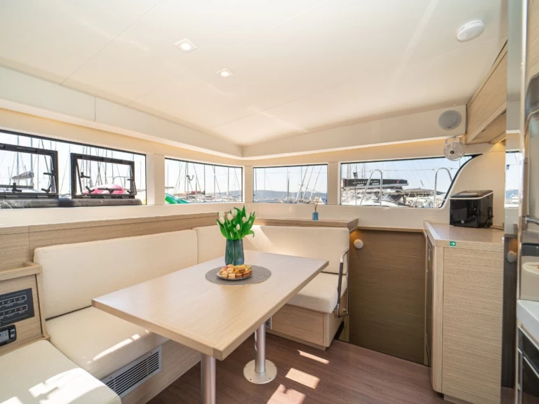 Katamarán k pronájmu v Kaštela za nejlepší cenu