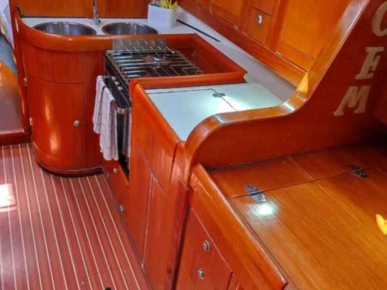 Pronajmout si Elan Elan 431 v Tribunj