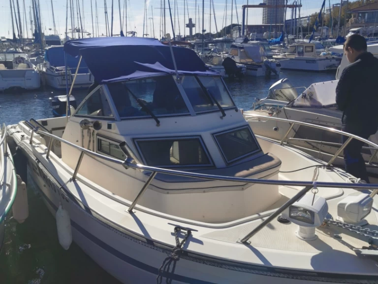 Pronájem lodi Hydrasport Vector 2200WA v Toulon na Samboatu