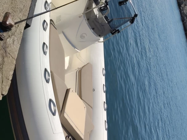 Pronajmout si Capelli Tempest 600 v Marseille