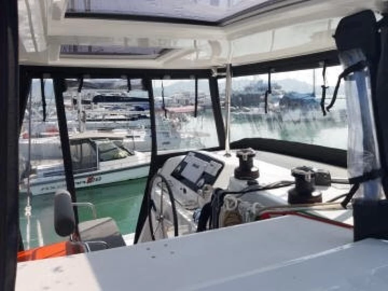 Pronájem lodi Lagoon Lagoon 42 v Mai Khao na Samboatu