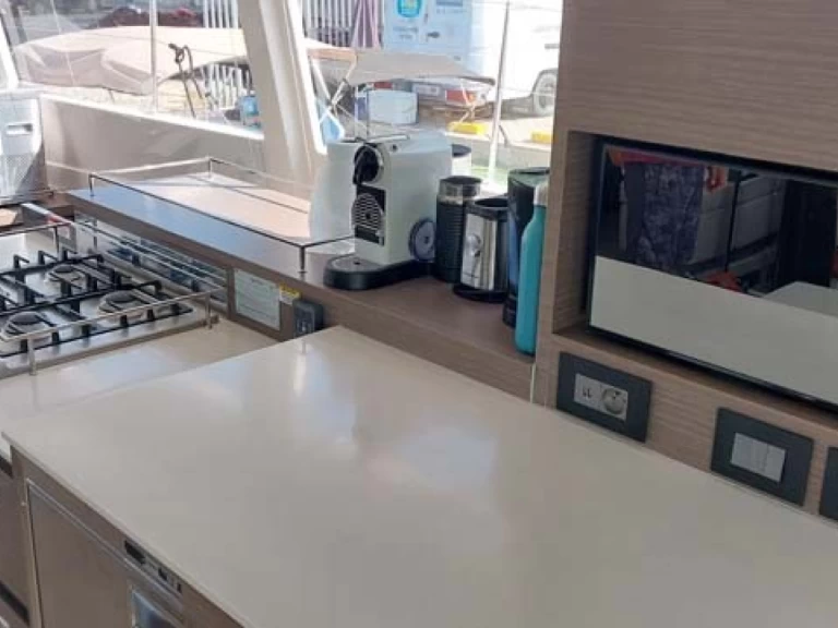 Katamarán k pronájmu v Palma de Mallorca za nejlepší cenu