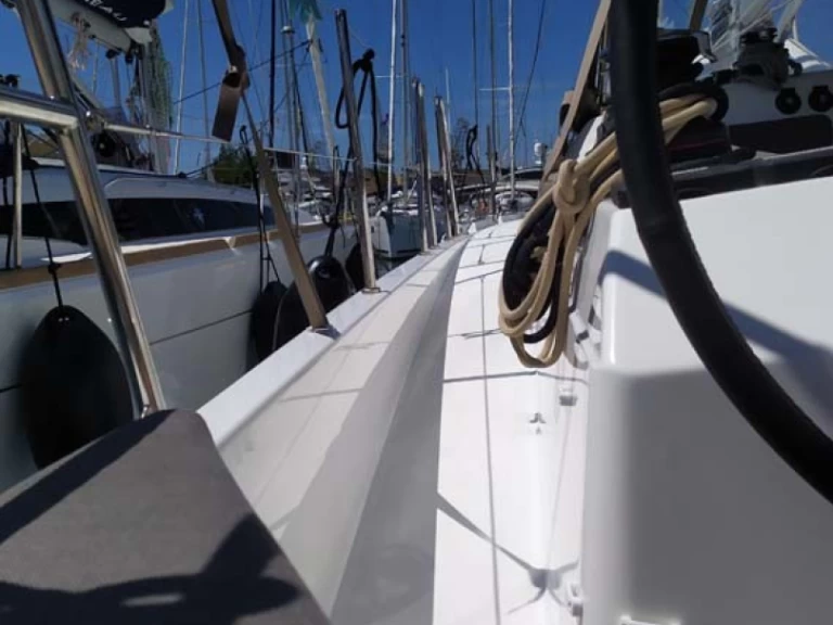 Pronájem lodi Jeanneau Sun Odyssey 380 v Trogir na Samboatu