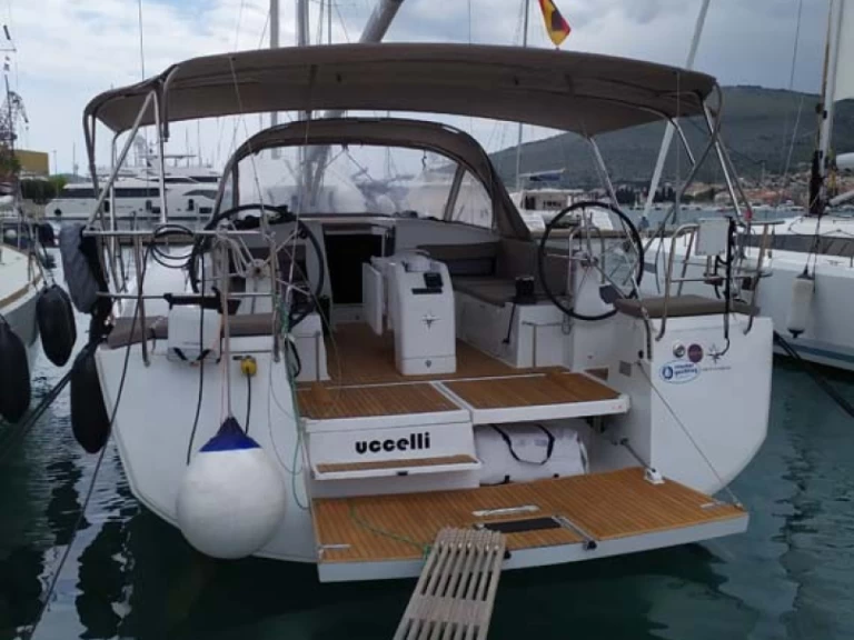 Jeanneau Sun Odyssey 440 jednotlivci a charterové společnosti v Trogir