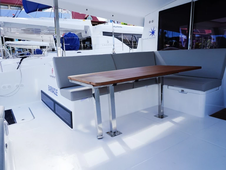 Pronajmout Katamarán se skipperem či ne Fountaine Pajot v Eden Island